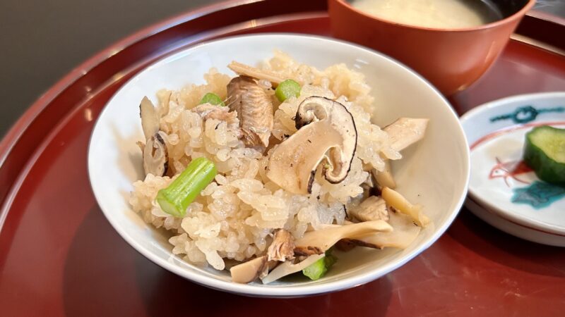 松茸と懐石料理／京料理 八百和〈有田町〉