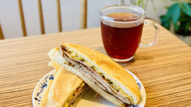 【佐賀市】クバーノティー・チャンネルへ!キューバサンドと紅茶が楽しめるおしゃれカフェ