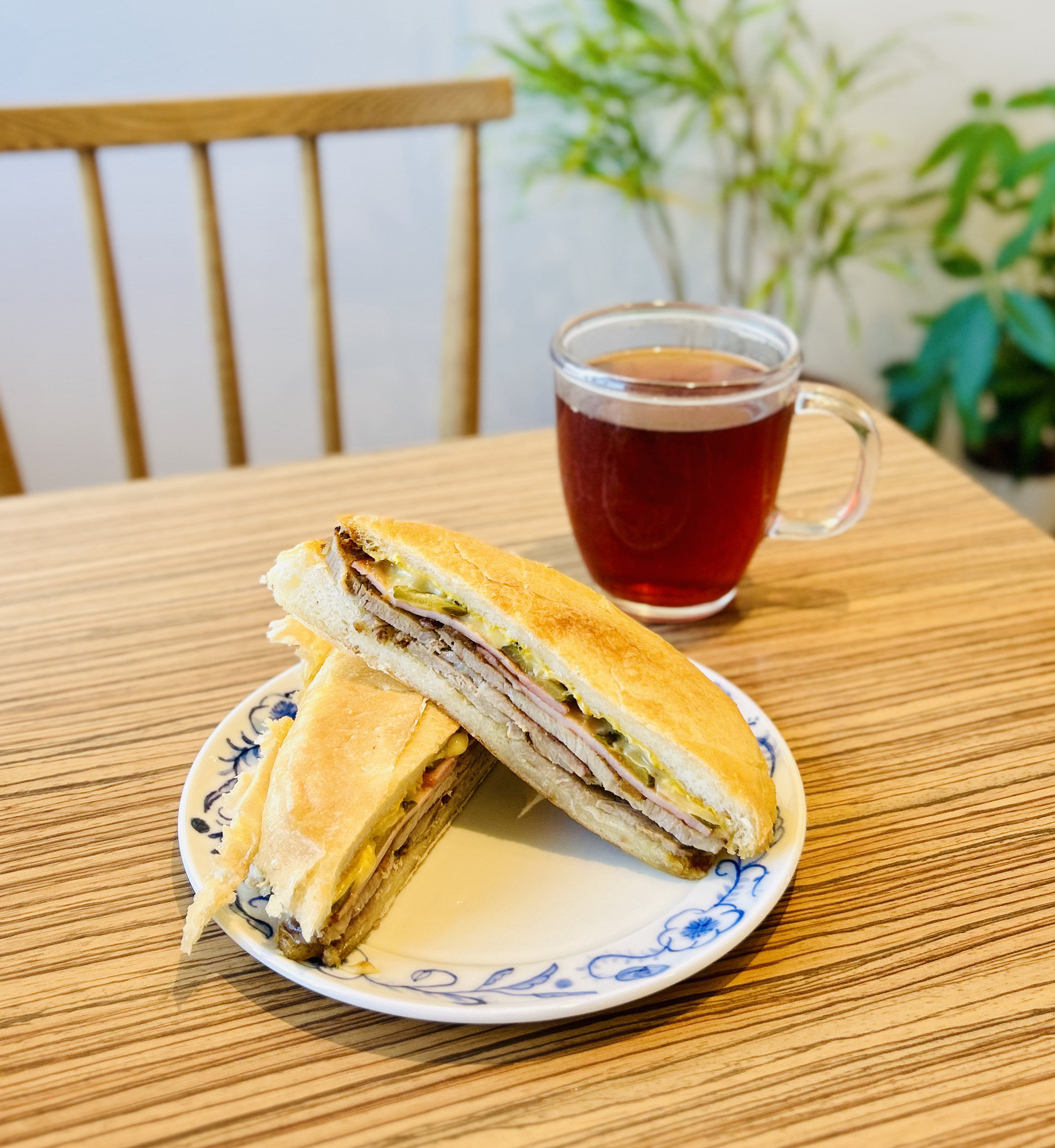 佐賀市】クバーノティー・チャンネルへ！キューバサンドと紅茶が