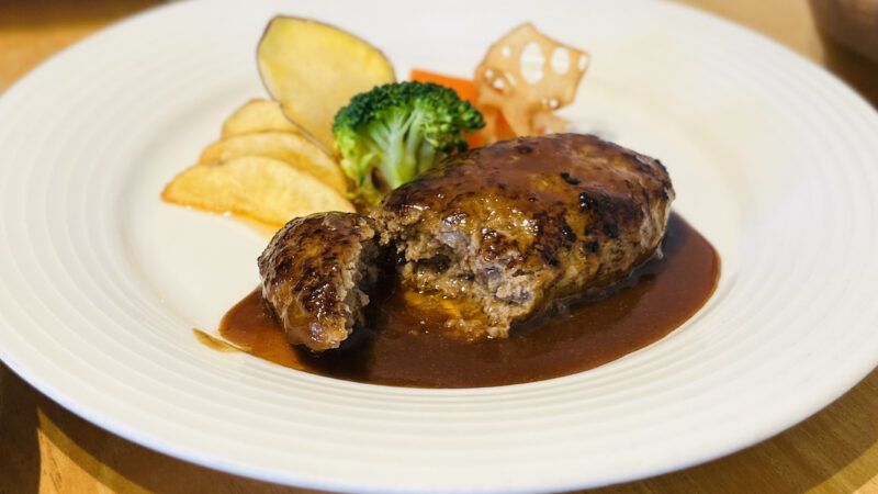 【伊万里】カフェ&キッチンMで肉ランチ！ジューシーな伊萬里牛ハンバーグを堪能
